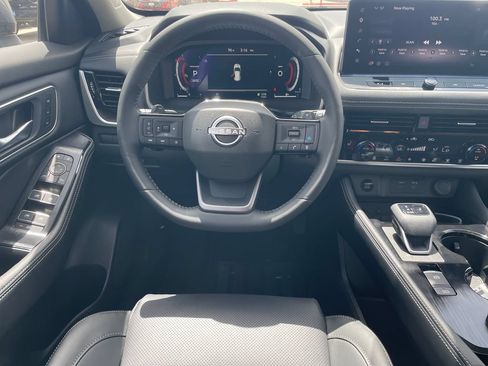Certified 2026 Nissan Rogue Platinum w/ Platinum Premium Package AWD/4WD image 10