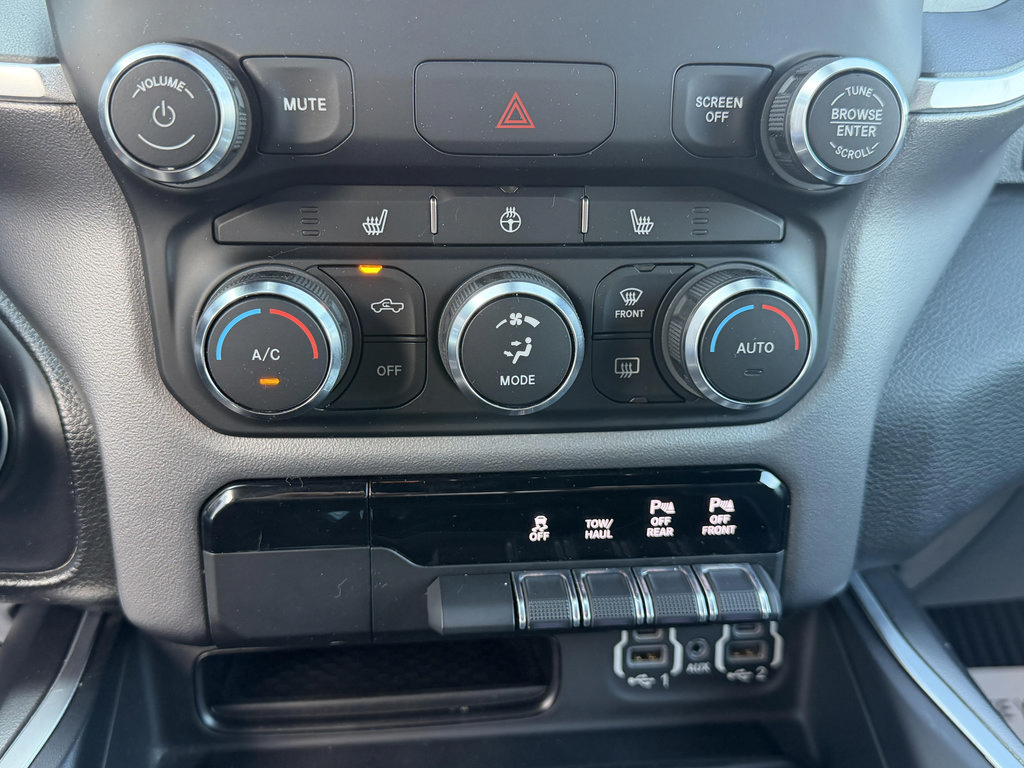 Used 2023 RAM 1500 Big Horn AWD/4WD image 18