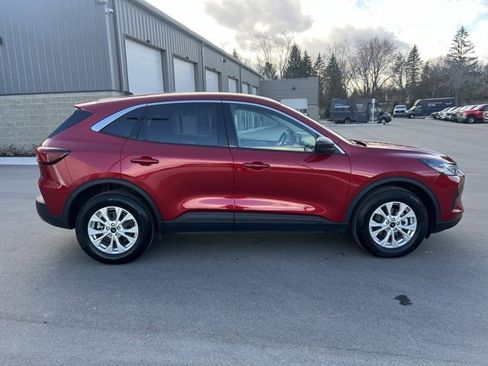 Used 2023 Ford Escape Active image 4