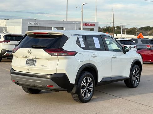 Certified 2023 Nissan Rogue SV image 11