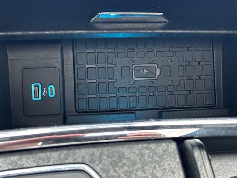 Used 2023 Ford Expedition Max Limited image 32