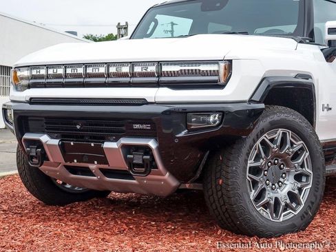 New 2025 GMC Hummer EV 3X image 3
