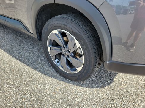 Used 2025 Nissan Rogue SV FWD image 26