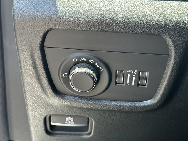 New 2026 Jeep Grand Cherokee Altitude RWD image 22