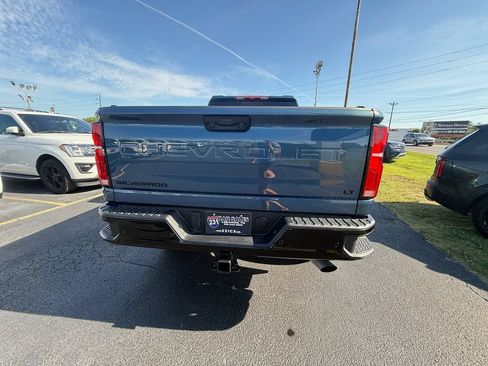 Used 2025 Chevrolet Silverado 2500 LT w/ Trail Boss Package AWD/4WD image 4