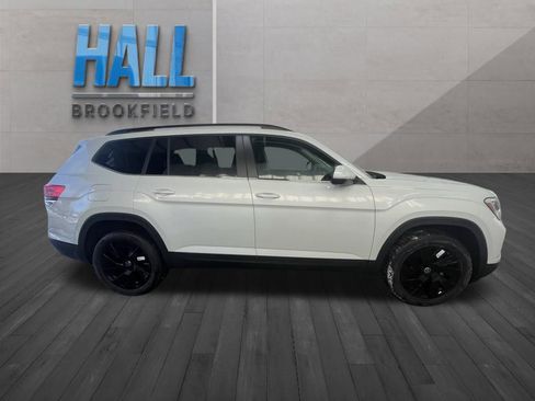 New 2026 Volkswagen Atlas SE image 6