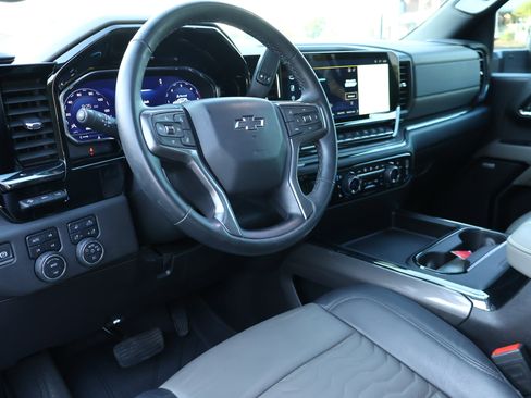 Certified 2024 Chevrolet Silverado 2500 ZR2 w/ Technology Package image 3