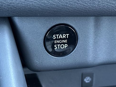 New 2026 Nissan Rogue Platinum image 27