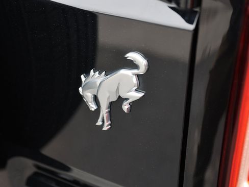 Certified 2023 Ford Bronco 4-Door image 9