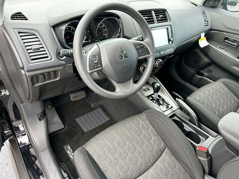 New 2025 Mitsubishi Outlander Sport ES image 6