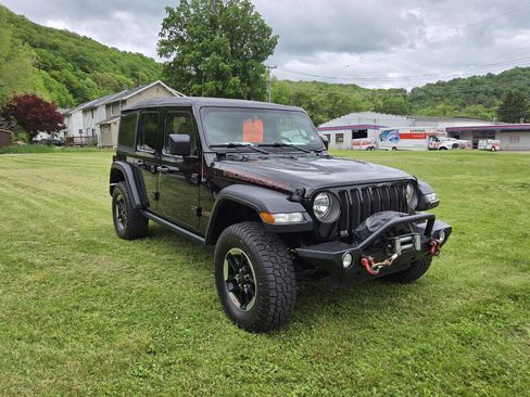 Used 2018 Jeep Wrangler Unlimited Rubicon image 2