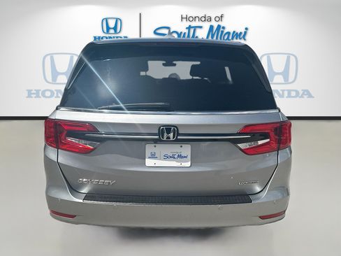 Certified 2024 Honda Odyssey Touring image 6