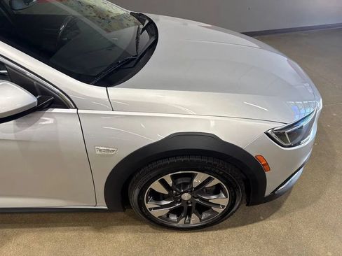 Used 2018 Buick Regal Essence w/ Sights and Sounds Package AWD/4WD image 54