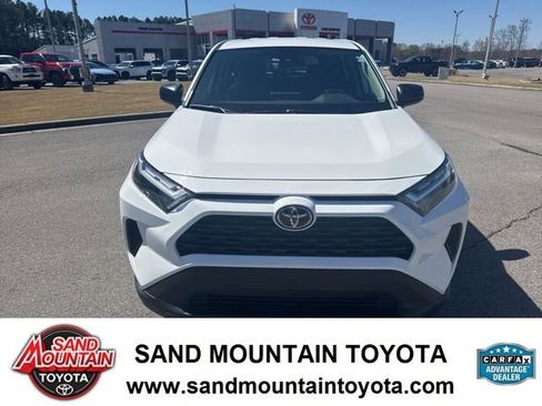 Used 2024 Toyota RAV4 LE image 8