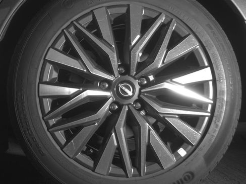 Used 2025 Nissan Altima 2.5 SV FWD image 14