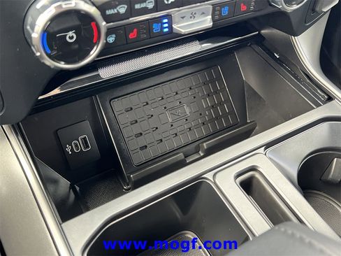 Used 2025 Ford F150 Lariat w/ Equipment Group 501A Mid image 12