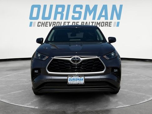 Used 2023 Toyota Highlander LE FWD image 8