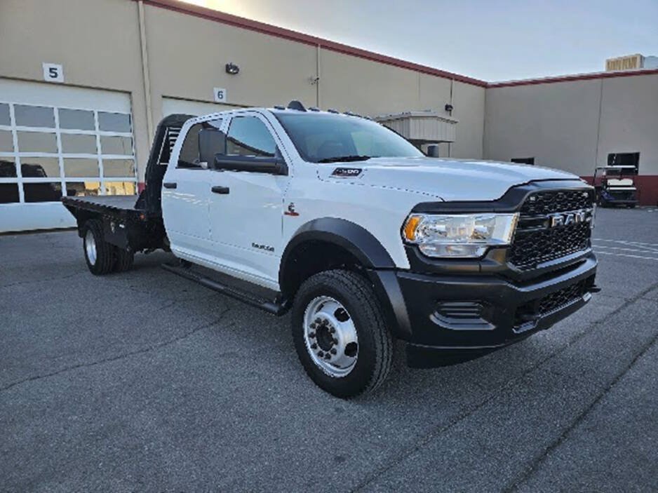 Used 2022 RAM 5500 Tradesman w/ Max Tow Package AWD/4WD image 3