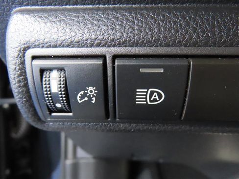 Used 2025 Toyota Corolla SE FWD image 16