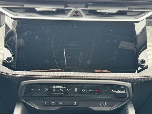 New 2026 Jeep Cherokee Limited image 9