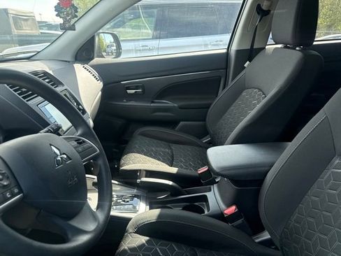 Used 2025 Mitsubishi Outlander Sport ES AWD/4WD image 5