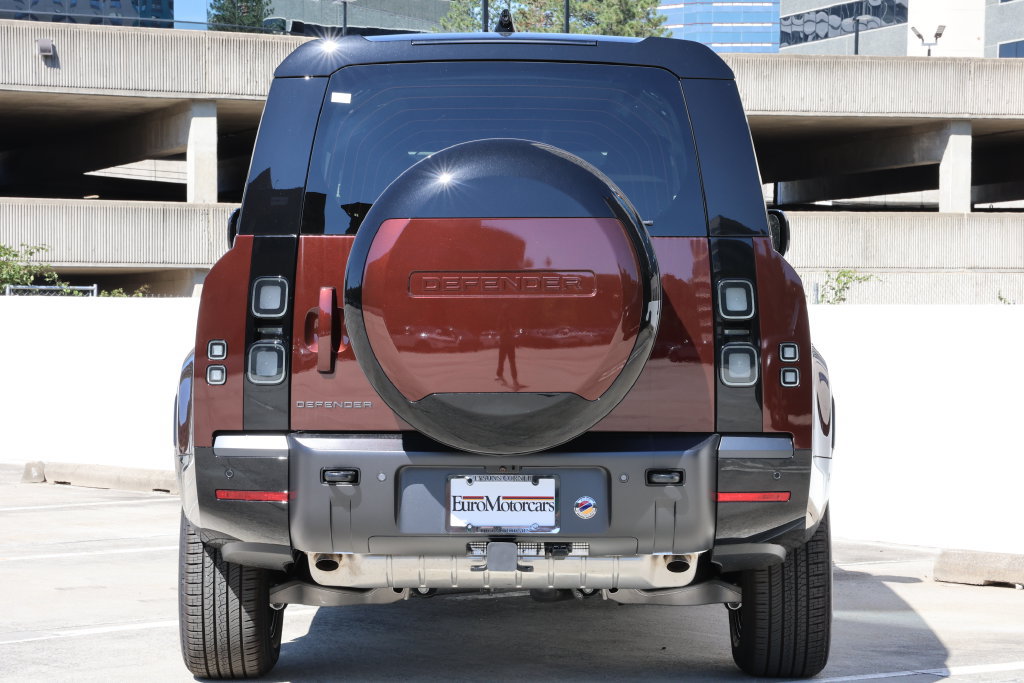 New 2026 Land Rover Defender 130 X-Dynamic SE AWD/4WD image 7