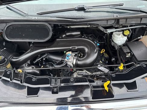 Used 2018 Ford Transit 350 XLT image 38