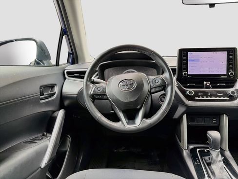 Used 2022 Toyota Corolla Cross LE AWD/4WD image 21