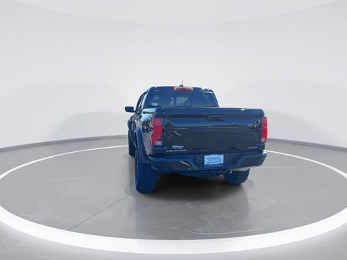 Used 2025 Chevrolet Colorado ZR2 w/ Technology Package AWD/4WD image 7