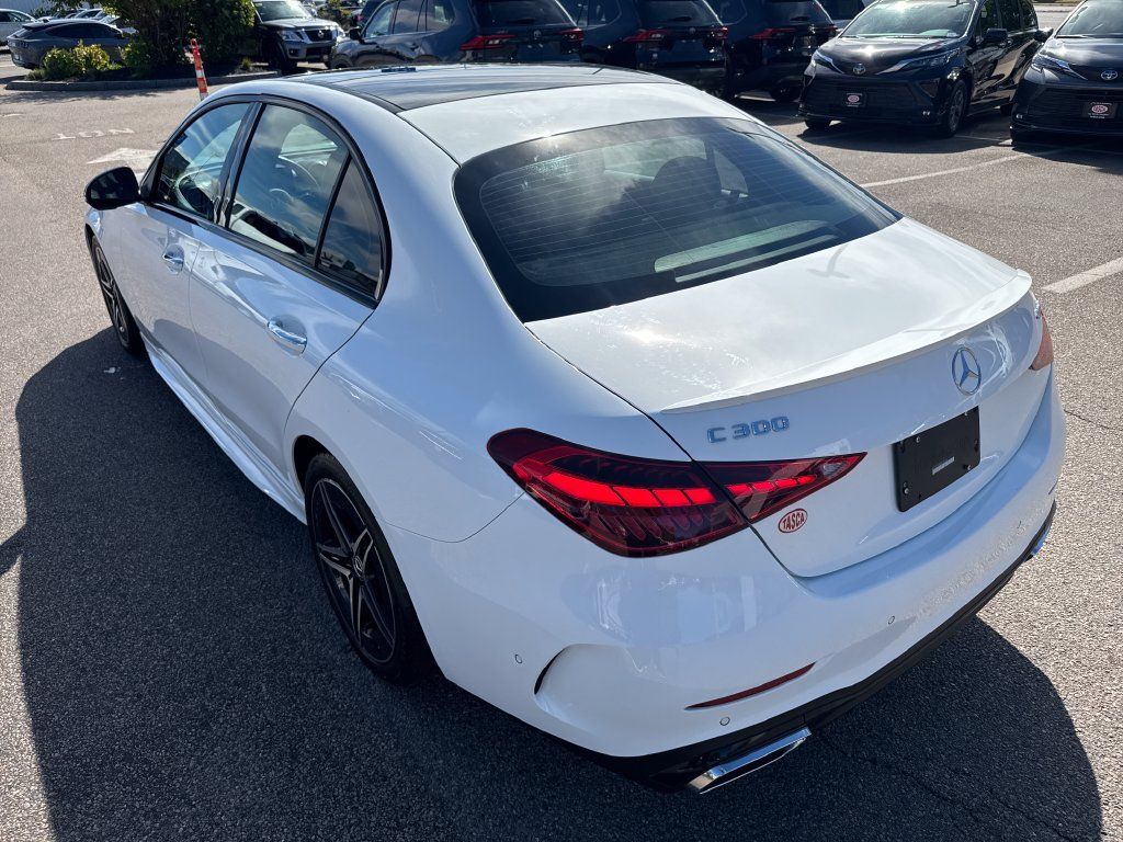 Used 2024 Mercedes-Benz C 300 4MATIC Sedan image 5