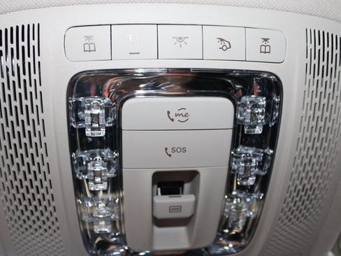 Used 2025 Mercedes-Benz GLE 450 4MATIC image 38