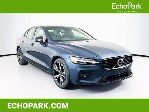 Used 2024 Volvo S60 B5 Core FWD image 1