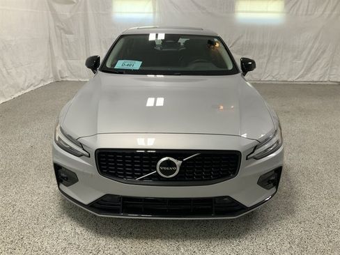 Used 2023 Volvo S60 B5 Core AWD/4WD image 3
