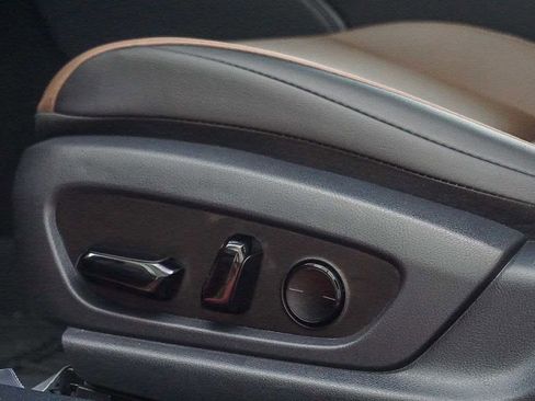 Certified 2025 Lexus ES 350 w/ Premium Package image 21