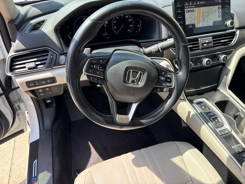 Used 2021 Honda Accord Touring image 13
