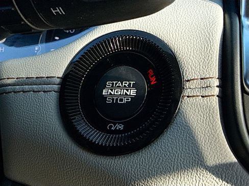 New 2026 Jeep Compass Limited image 9