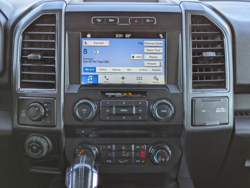 Used 2018 Ford F150 XLT w/ Equipment Group 302A Luxury image 14