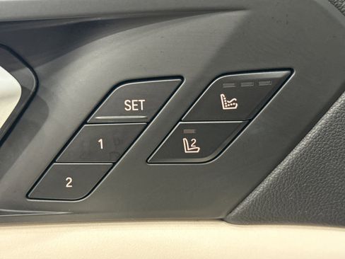 Used 2019 BMW X5 xDrive40i w/ M Sport Package image 34