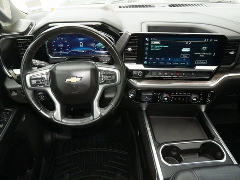 Used 2025 Chevrolet Silverado 2500 LTZ w/ LTZ Premium Package image 22