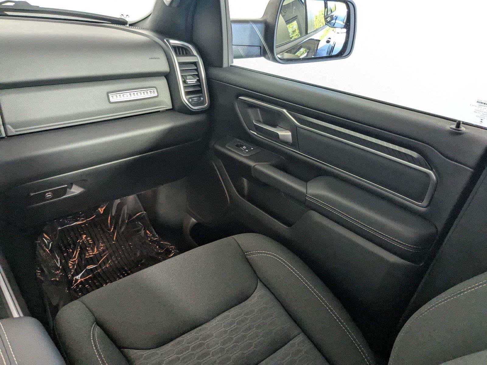 Used 2026 RAM 1500 Big Horn w/ Night Edition AWD/4WD image 38