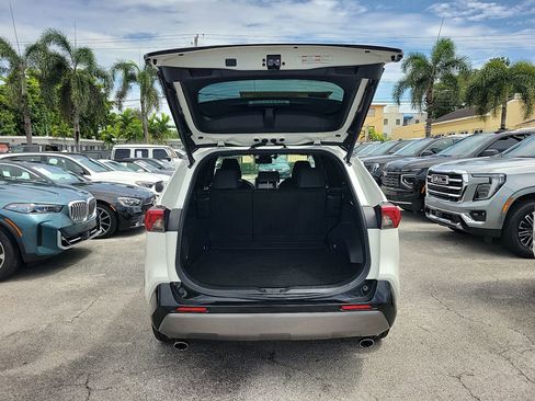 Used 2019 Toyota RAV4 XSE w/ XSE Weather Package AWD/4WD image 12
