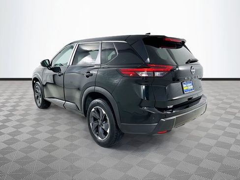 Used 2024 Nissan Rogue SV image 8