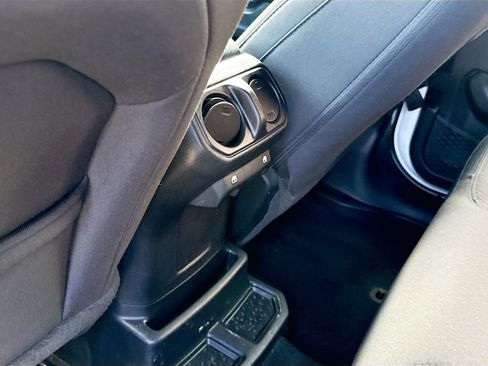 Used 2023 Jeep Wrangler Unlimited w/ Convenience Group image 29