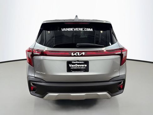 Used 2024 Kia Seltos LX AWD/4WD image 8