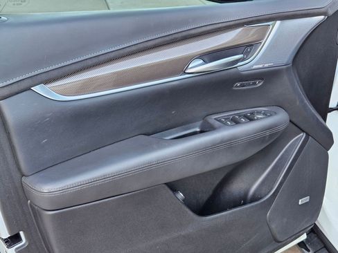 Used 2024 Cadillac XT5 Sportv w/ Platinum Package image 13