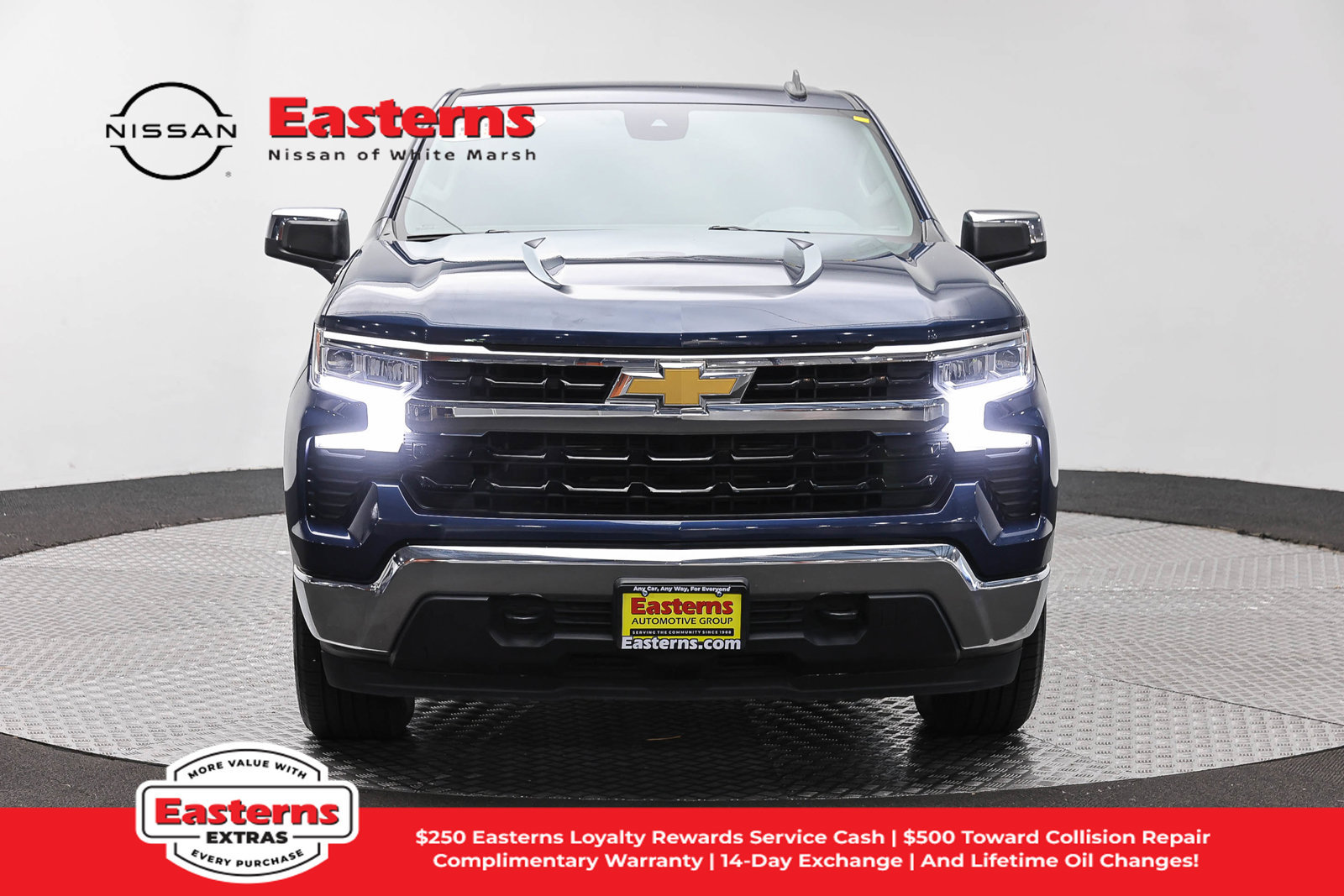 Used 2023 Chevrolet Silverado 1500 LT AWD/4WD image 4