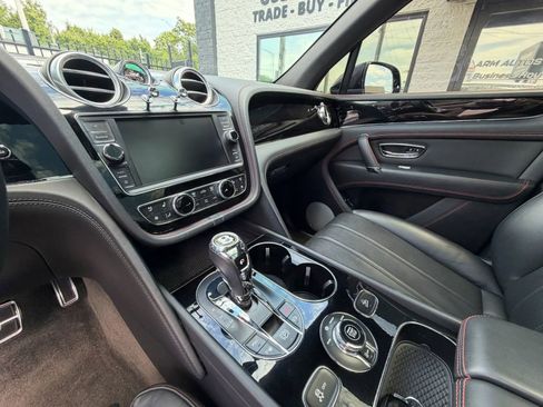Used 2020 Bentley Bentayga AWD/4WD image 45