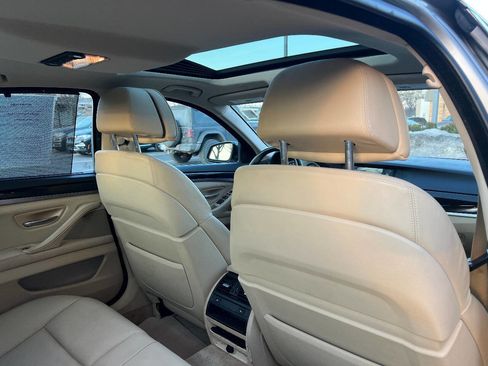 Used 2011 BMW 535i xDrive Sedan image 28