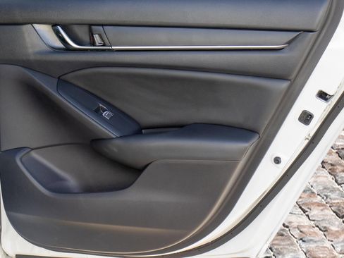 Used 2022 Honda Accord Sport image 12