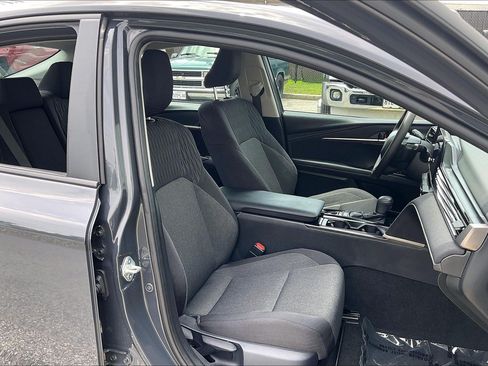 Used 2025 Toyota Camry LE FWD image 9